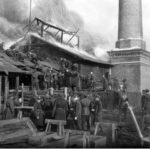 1930 , Huta Szkła w Jabłonnie - wojsko w akcji ratowniczej