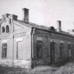 Lata 1994-1995 , Fragment budynku stołówki z 1892 r. drohiczyńskiego pułku rezerwowego. (Zdjęcie pochodzi z pisma -Spotkania z Zabytkami